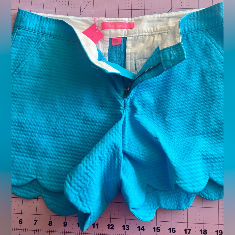 new With tags BNWT Lilly Pulitzer  Buttercup solid shorts vivid blue